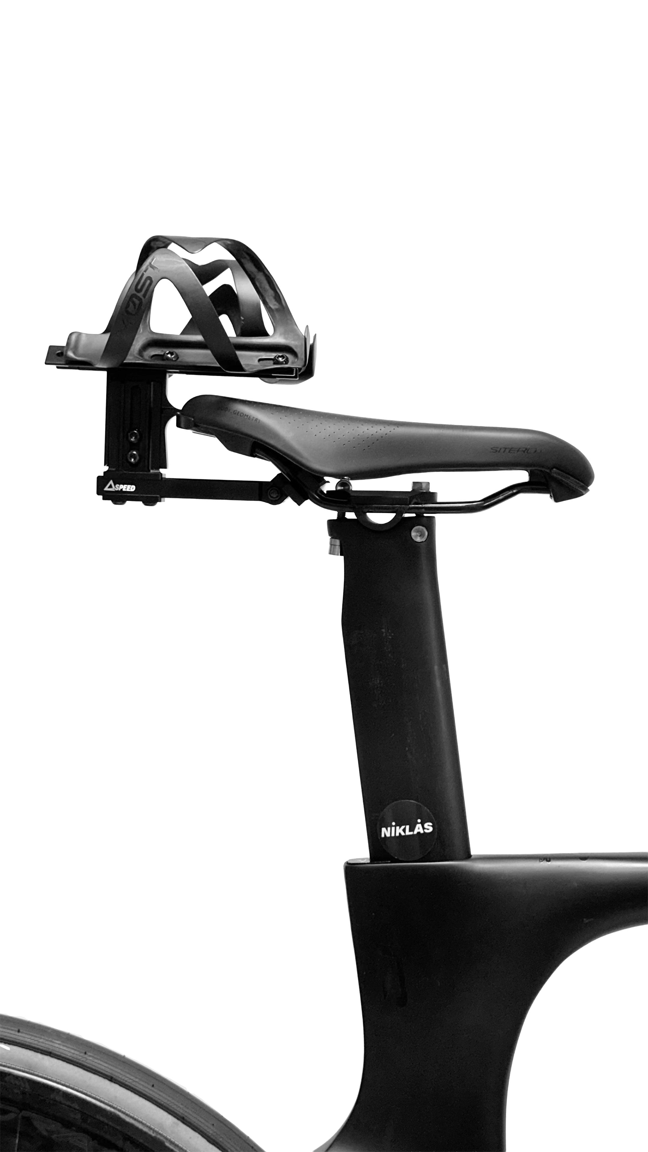 Rear hydration bottle holder